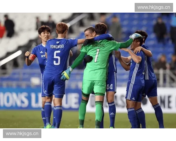 围绕足球比赛大名单解析球队阵容深度与战术演变前瞻趋势全景观察